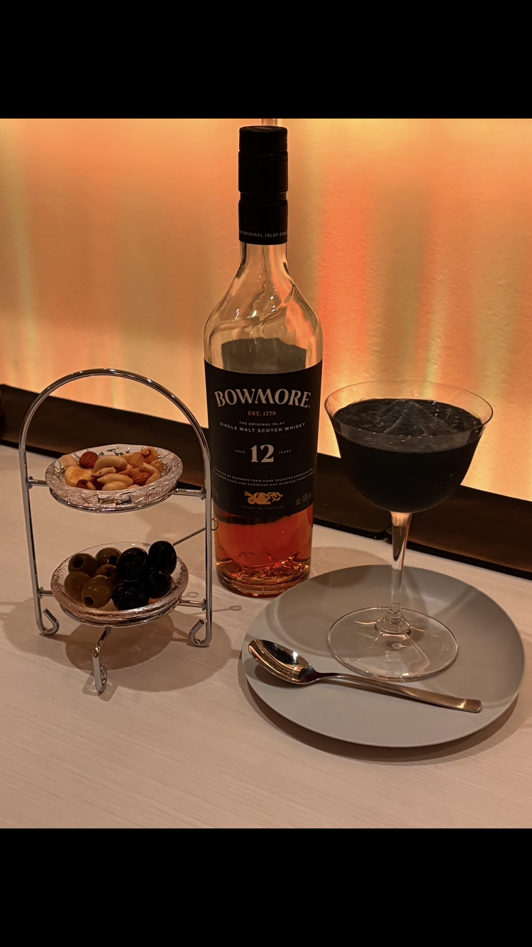 こだわりのカクテルと厳選されたお酒